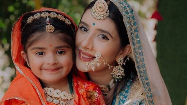 মেয়ে জিয়ানার সঙ্গে অভিনেত্রী চারু