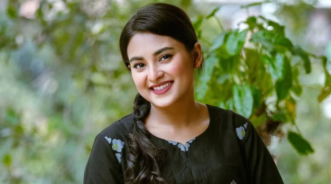 তানজিম সাইয়ারা তটিনী