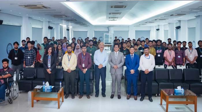 ফাইন্যান্সিয়াল লিটারেসি নিয়ে এআইইউবি ক্যাম্পাসে শিক্ষার্থীদের অনুপ্রেরণামূলক আয়োজন