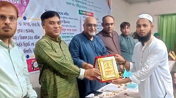 অর্থনীতি ও শিক্ষার মান নিয়ে ড. দেবপ্রিয় ভট্টাচার্যের বক্তৃতা