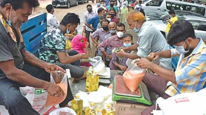 টিসিবি পণ্য বিক্রি ২০২৫ শুরু হয়েছে ভ্রাম্যমাণ ট্রাকে। রাজধান