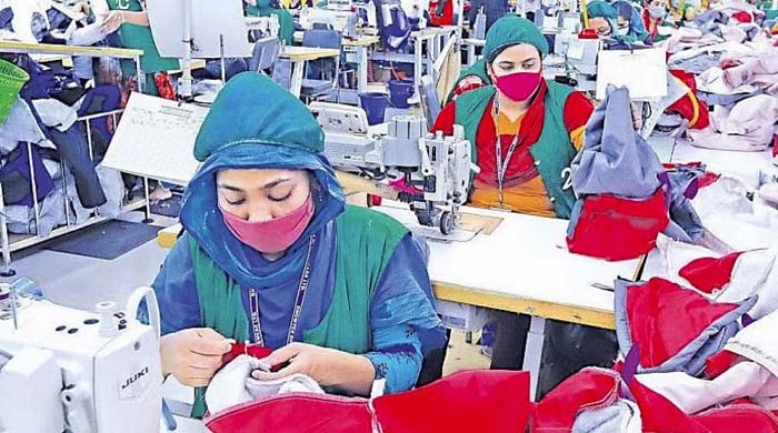 যুক্তরাষ্ট্রে শুল্ক সুবিধা পেলেও পোশাক রপ্তানিতে প্রতিযোগিতার চাপ