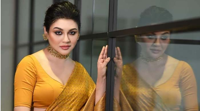 জয়া আহসানের প্রেম