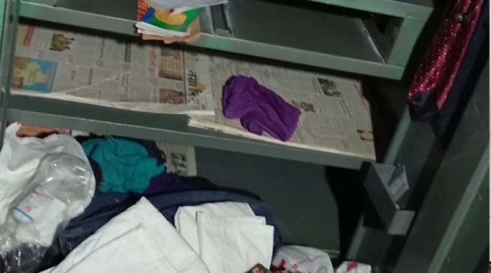 দশমিনা বিএনপি নেতার বাড়িতে ডাকাতি: শিশুপুত্র জিম্মি রেখে কোটি টাকার মালামাল লুট