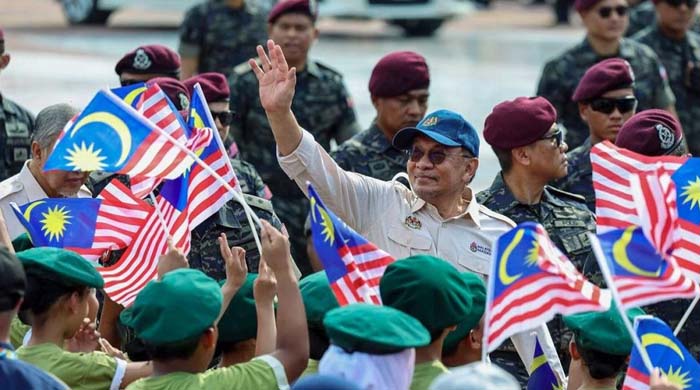 মালয়েশিয়া-চীন সম্পর্ক: প্রধানমন্ত্রী আনোয়ারের চার দিনের বেইজিং সফর শুরু
