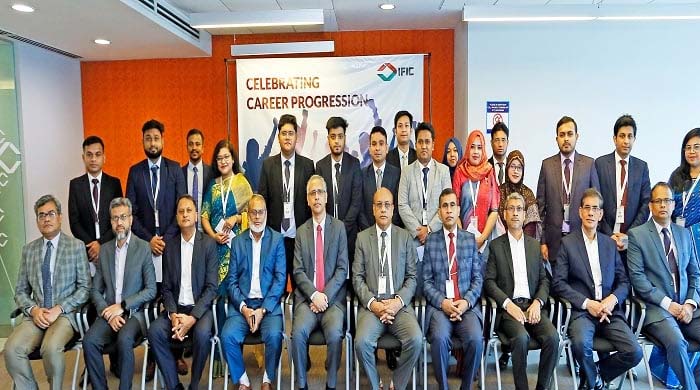 আইএফআইসি ব্যাংকে পদোন্নতি পেলেন ৯০ কর্মকর্তা