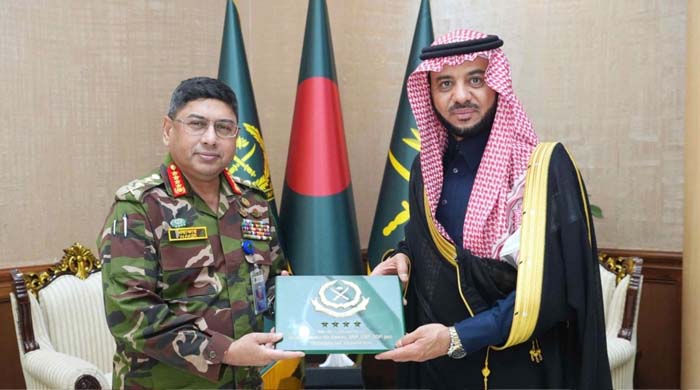 সেনাপ্রধানের সঙ্গে সৌদি রাষ্ট্রদূতের সাক্ষাৎ, সামরিক সম্পর্ক জোরদারে আলোচনা