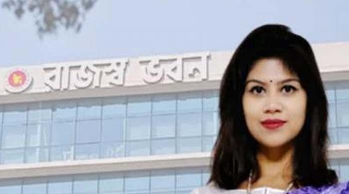 ঘুষকাণ্ডে সহকারী কর কমিশনার জান্নাতুল ফেরদৌস সাময়িক বরখাস্ত