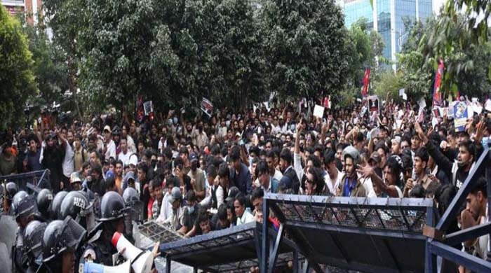 নেপালে সেনা অভিযান: বিক্ষোভে গ্রেপ্তার ২৭, কোটি টাকা ও অস্ত্র উদ্ধার